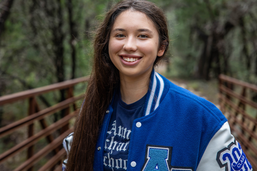 thm_oct-2026-lr-senior-family-photos-violet-crown-trail-austin-133.webp