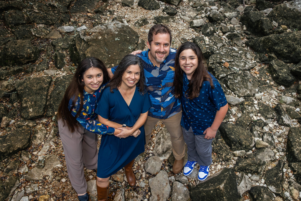 family photo session on violet crown trail