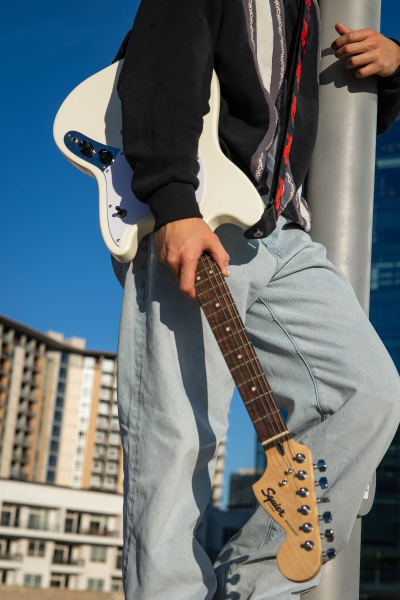 thm_oct-2026-mc-senior-photos-austin-long-center-trails-047.webp