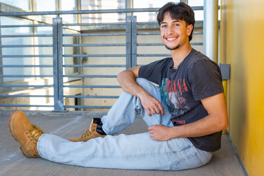 thm_oct-2026-mc-senior-photos-austin-long-center-trails-069.webp
