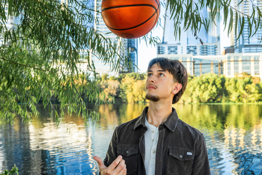thm_oct-2026-mc-senior-photos-austin-long-center-trails-081.webp